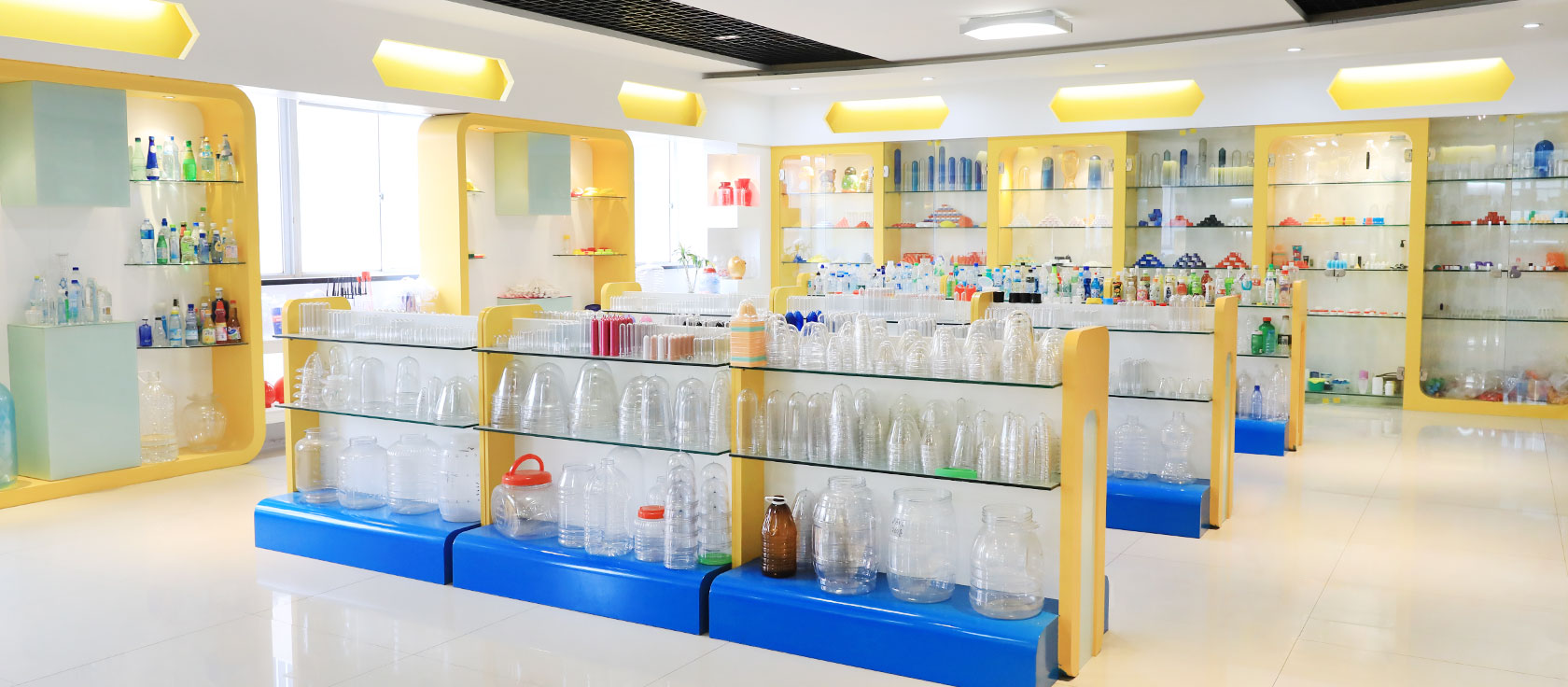 چه تعداد از این دستگاه های قالب گیری تزریقی دارای شکست در باز شدن قالب هستند؟